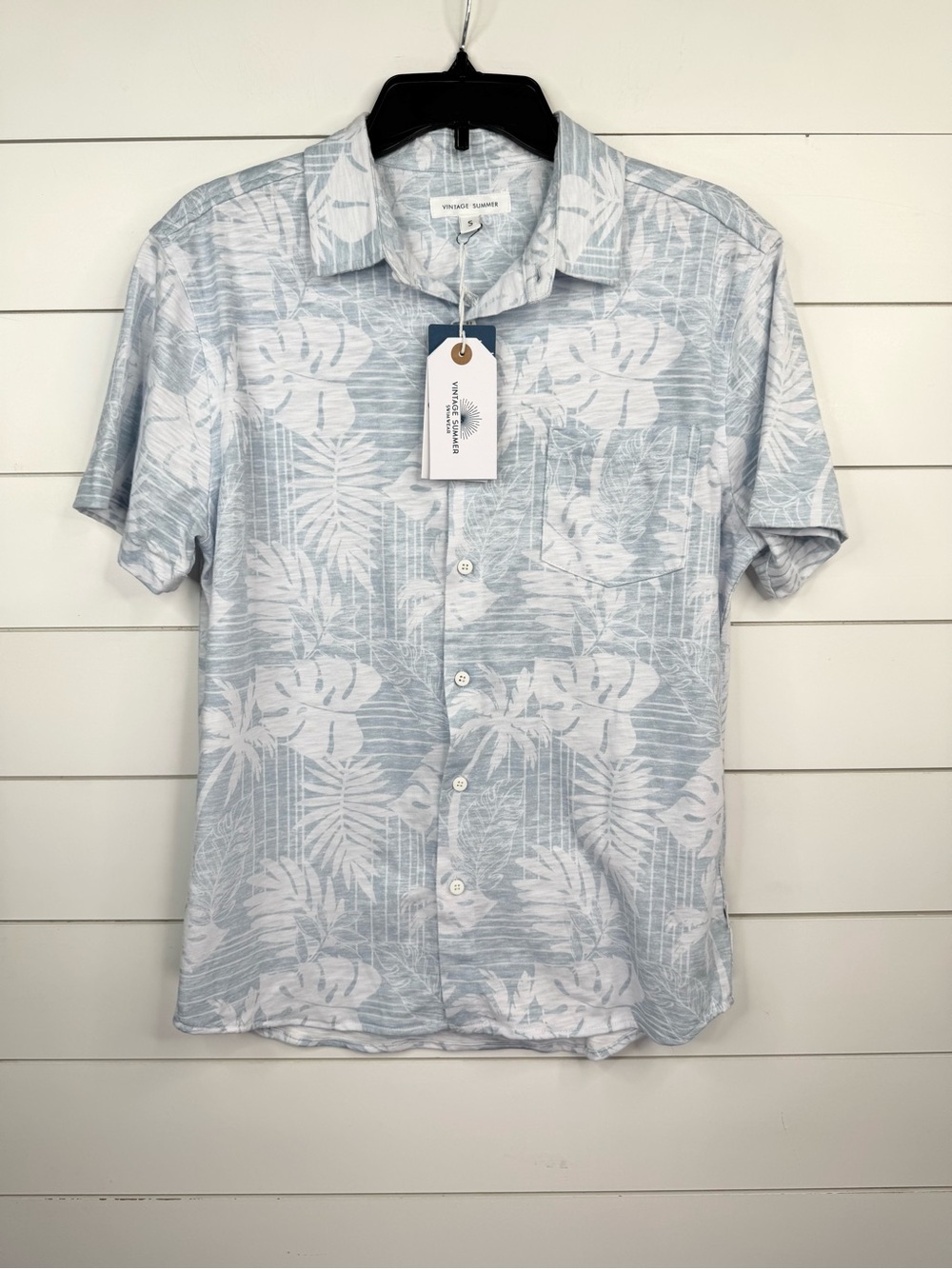 Vintage Summer Shirt Mens S Blue White Tropical Leaf Button-Up Short Sleeve